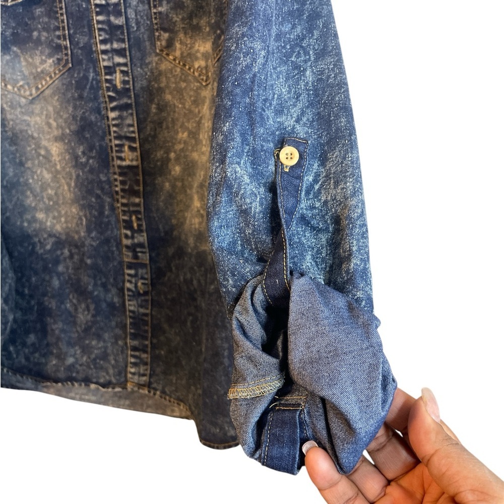 Rocawear Blue acid wash Denim Casual Button Down Shirt Size Large EUC #52 - Picture 3 of 6